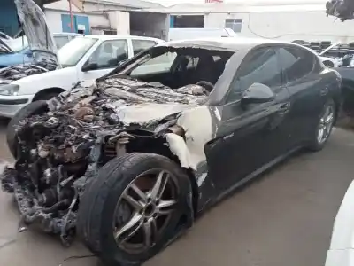 Vehicul casat porsche panamera diesel al anului 2016 alimentat crcc