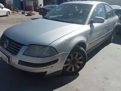 Sloopvoertuig volkswagen passat berlina (3b3) advance van het jaar 2002 aangedreven avb