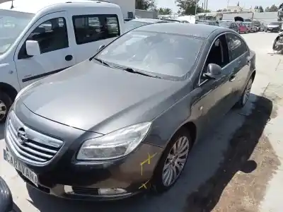 Sloopvoertuig opel insignia berlina cosmo van het jaar 2010 aangedreven a20dth