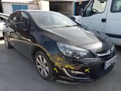 Sloopvoertuig OPEL ASTRA J LIM.  van het jaar 2013 aangedreven A17DTS