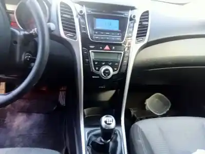 Verschrottungsfahrzeug hyundai i30 (gd) style des jahres 2013 angetrieben d4fb