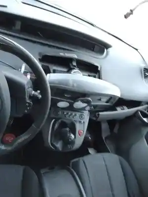 Veículo de Sucata renault scénic ii (jm0/1_) 1.6 16v (jm1r) do ano 0 alimentado k4m766
