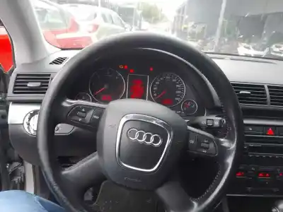 Здавання транспортного засобу audi a4 b7 (8ec) 2.0 tdi 16v року 0 потужний blb