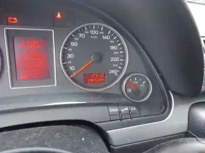 Здавання транспортного засобу audi a4 b7 (8ec) 2.0 tdi 16v року 0 потужний blb