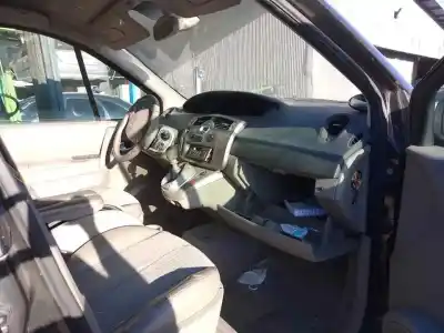 Здавання транспортного засобу renault scenic ii (jm) f9q812 року 0 потужний f9q812