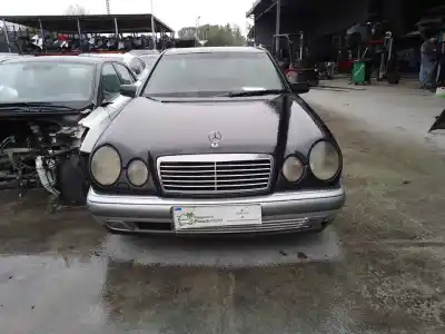 Vehicul casat MERCEDES CLASE E (W210) BERLINA DIESEL  al anului 1997 alimentat OM606962