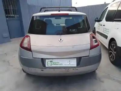 Veículo de Sucata renault                                            megane ii berlina 5p                                                                                                                                                                                                                                       k9k722                                                                                                                                                                                                                                                     do ano 0 alimentado k9k722