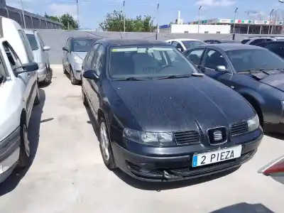 Здавання транспортного засобу SEAT LEON (1M1) 1.6 16 V року 0 потужний BCB