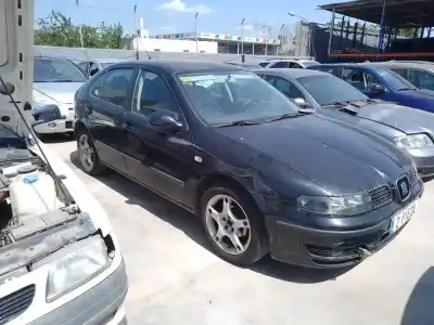 Здавання транспортного засобу seat leon (1m1) 1.6 16 v року 0 потужний bcb