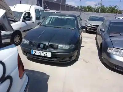 Здавання транспортного засобу seat leon (1m1) 1.6 16 v року 0 потужний bcb