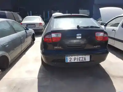 Здавання транспортного засобу seat leon (1m1) 1.6 16 v року 0 потужний bcb