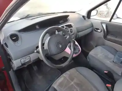 Scrapping Vehicle renault scenic ii (jm) f9q800 of the year 0 powered f9q800