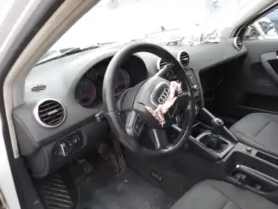 Здавання транспортного засобу audi a3 (8p1) 2.0 tdi 16v року 0 потужний cffb