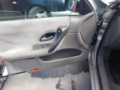 Здавання транспортного засобу renault laguna ii (bg0) f4r року 0 потужний f4r j7