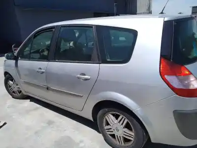 Scrapping Vehicle renault scenic ii (jm) f9q812 of the year 0 powered f9q812