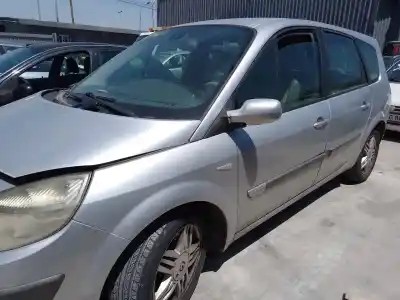 Scrapping Vehicle renault scenic ii (jm) f9q812 of the year 0 powered f9q812