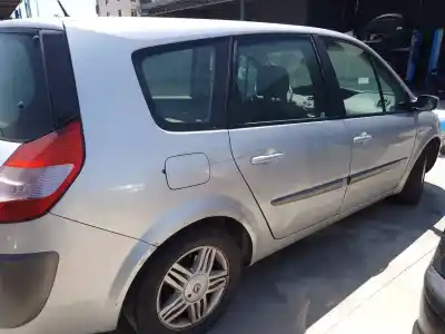 Scrapping Vehicle renault scenic ii (jm) f9q812 of the year 0 powered f9q812