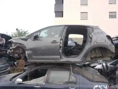 Veicolo di demolizione CITROEN CITROËN C3 I (FC_, FN_) 1.4 HDI  dell'anno 2009 alimentato 