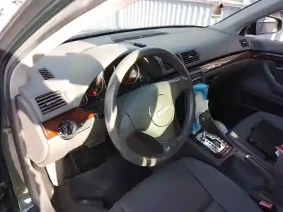 Scrapping Vehicle audi a4 b6 avant (8e5) 3.0 of the year 0 powered asn