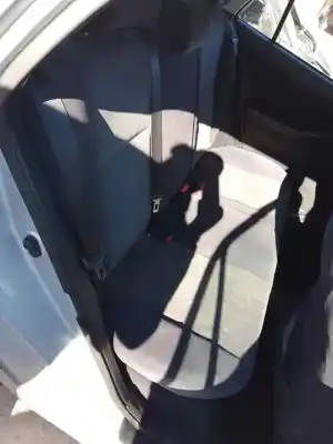 Verschrottungsfahrzeug toyota corolla (e12) 1cdftv des jahres 0 angetrieben 1cdftv