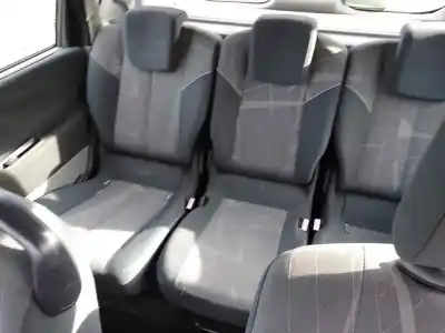 Veicolo di demolizione renault scenic ii (jm) k9k728 dell'anno 0 alimentato k9k728