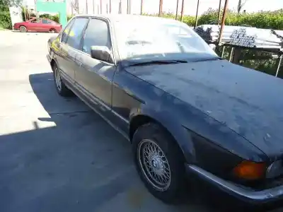 Véhicule à la ferraille bmw serie 7 (e32) m60b40 de l'année 1995 alimenté m60b40