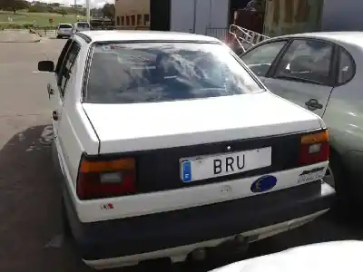 Véhicule à la ferraille volkswagen jetta (165/167) ez de l'année 1990 alimenté ez