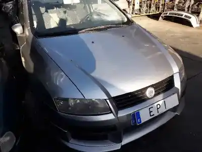 Veicolo di demolizione FIAT STILO (192) 1.9 JTD CAT dell'anno 2004 alimentato 192A1000
