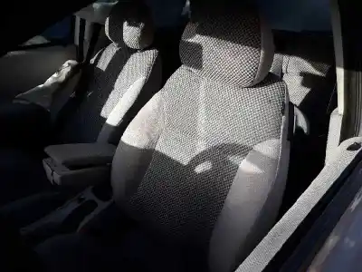 Veicolo di demolizione fiat stilo (192) 1.9 jtd cat dell'anno 2004 alimentato 192a1000