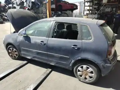 Véhicule à la ferraille VOLKSWAGEN POLO (9N3) Advance de l'année 2005 alimenté BNM