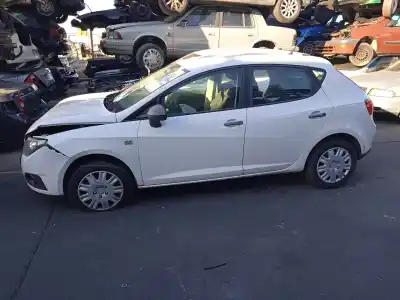 Veículo de Sucata seat ibiza (6j5) ecomotive do ano 2011 alimentado cfwa