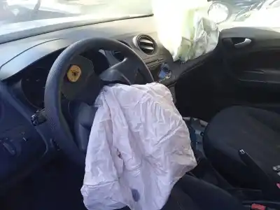 Veículo de Sucata seat ibiza (6j5) ecomotive do ano 2011 alimentado cfwa