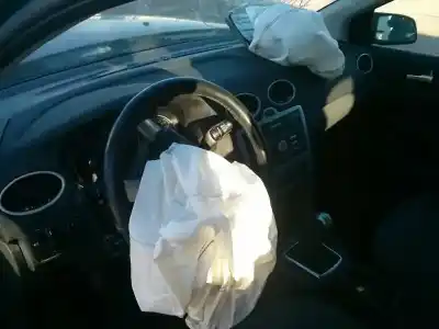 Veicolo di demolizione ford focus berlina (cap) 1.6 16v cat dell'anno 2006 alimentato hwda