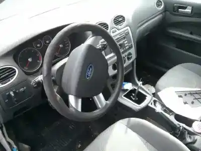 Veículo de Sucata ford focus berlina (cap) ambiente (d) do ano 2006 alimentado 