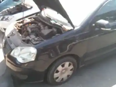 Véhicule à la ferraille volkswagen polo (9n3) advance de l'année 2006 alimenté bnm