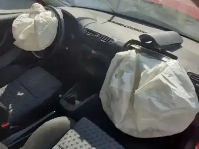 Veículo de Sucata seat leon (1m1) signo do ano 2000 alimentado aus