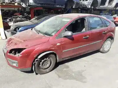 Sloopvoertuig ford focus berlina (cap) ghia van het jaar 2005 aangedreven g8da