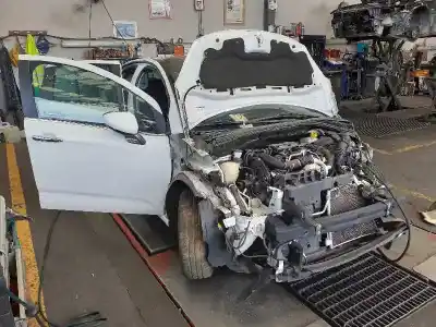 Veículo de Sucata citroen c3 1.4 hdi exclusive do ano 2011 alimentado 8hrdv4c