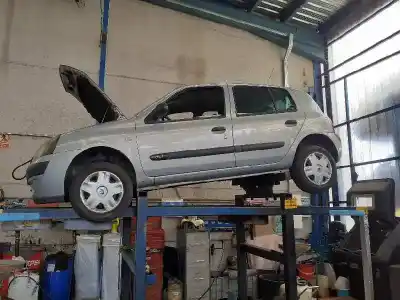 Утилизация автомобиля RENAULT CLIO II FASE II (B/CB0) Authentique Confort года 2003 питание K9K702