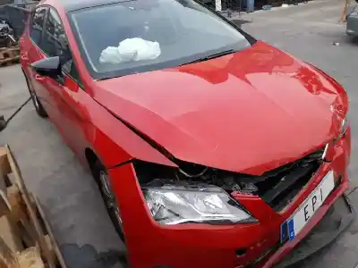 Veículo de Sucata seat leon (5f1) reference do ano 2015 alimentado clh
