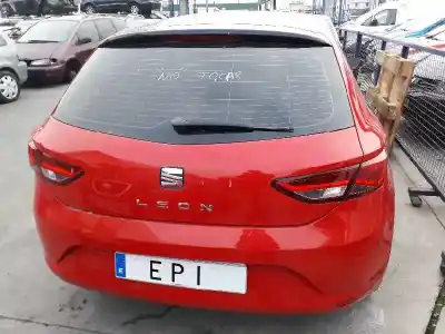 Veículo de Sucata seat leon (5f1) reference do ano 2015 alimentado clh