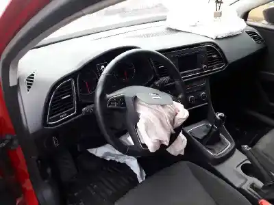 Veículo de Sucata seat leon (5f1) reference do ano 2015 alimentado clh