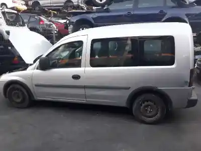 Veículo de Sucata OPEL COMBO Familiar do ano 2002 alimentado Y17DT