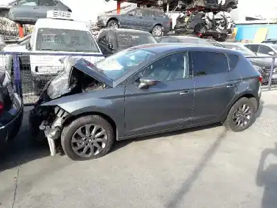 Veicolo di demolizione seat leon st (5f8) reference dell'anno 2014 alimentato cjza