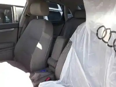 Veículo de Sucata audi a4 berlina (8e) 2.0 tdi 16v (103kw) do ano 2005 alimentado blb