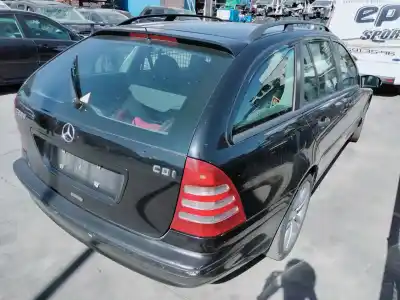 Здавання транспортного засобу mercedes-benz clase c t-model (s203) c 200 cdi (203.207) року 2004 потужний 646962