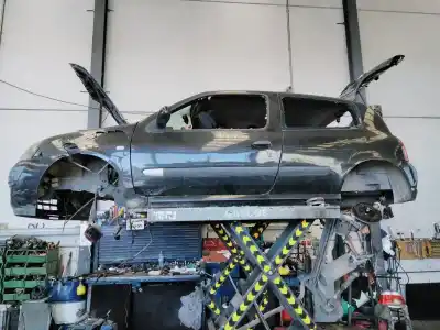 Утилизация автомобиля RENAULT CLIO II FASE II (B/CB0) Authentique года 2003 питание 