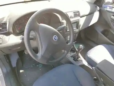 Veicolo di demolizione fiat stilo (192) 1.9 jtd cat dell'anno 2003 alimentato 192a1000