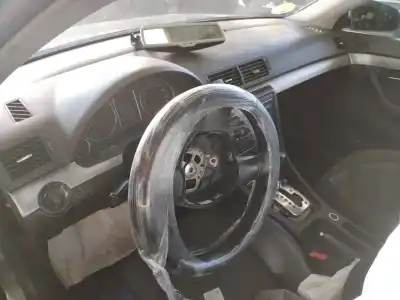 Veículo de Sucata audi a4 berlina (8e) 2.0 tdi 16v (103kw) do ano 2006 alimentado bre