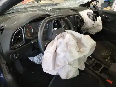 Veicolo di demolizione seat leon (5f1) fr dell'anno 2020 alimentato dhf